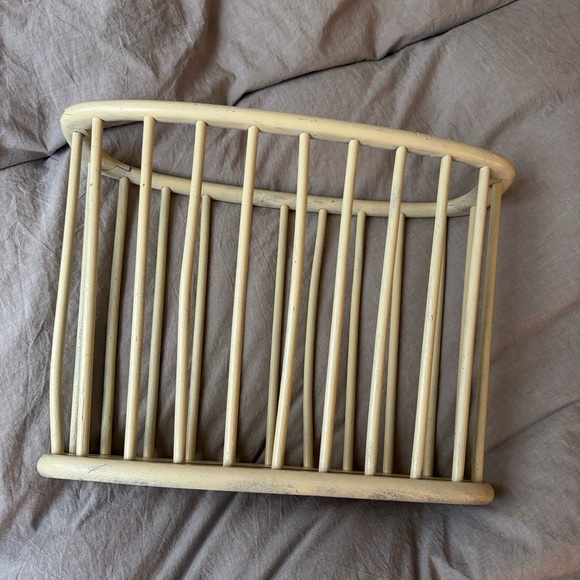 MCM Magazine Rack - Picture 2 of 7